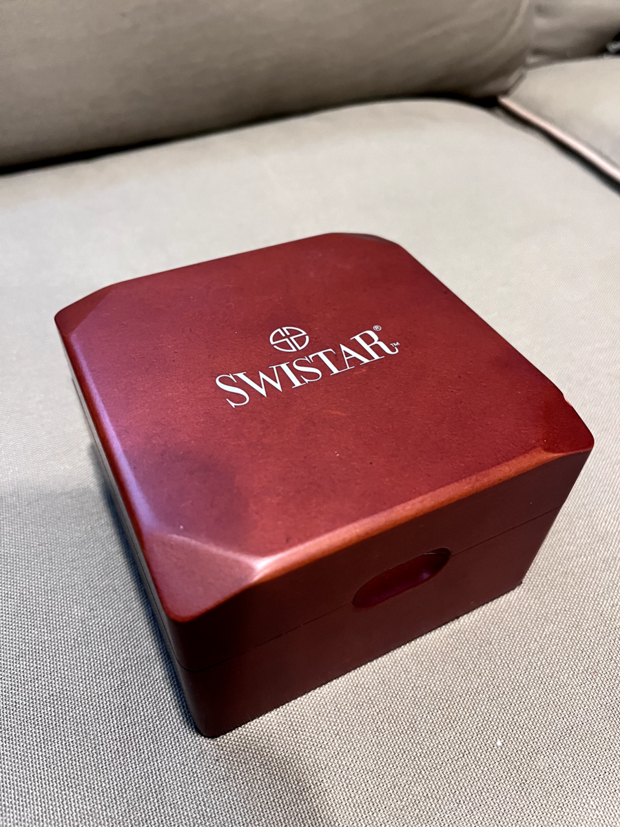 Swistar watch gold quartz 9449-2m brand new, still in box  display picture 2