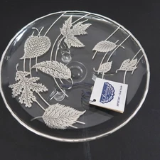 Vintage Silver City Footed Plate Cake Dish Leaves Silver Inlay 7.5"