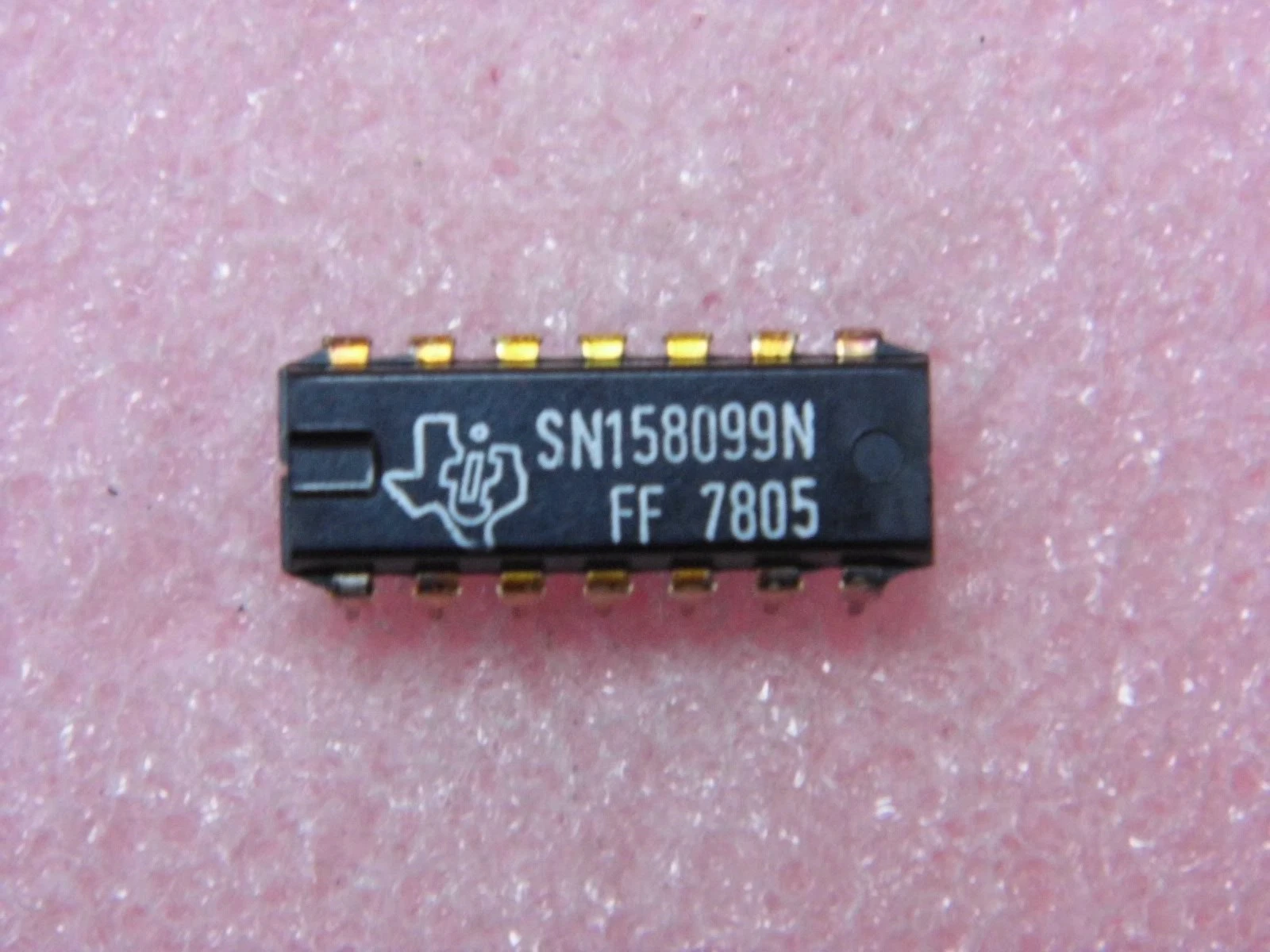 COMMON PROJECTS ci SN 158099 N ~ SN158099N ~ DTL Dual J K common clock & clear Flip Flop(PLA023)