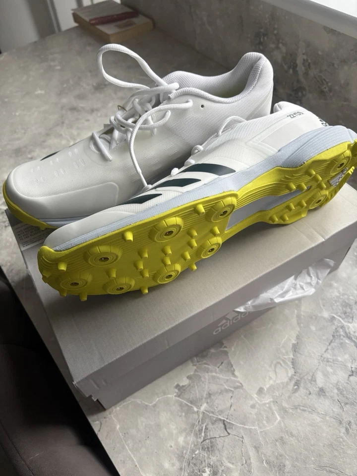 Adidas 22YDS Cricket Shoes Size UK11 Brand New with Tags In Original Box - Image 3 of 4