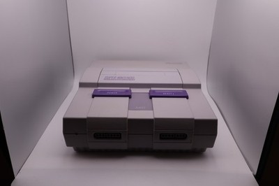 Super Nintendo SNES Console & 2 Controllers