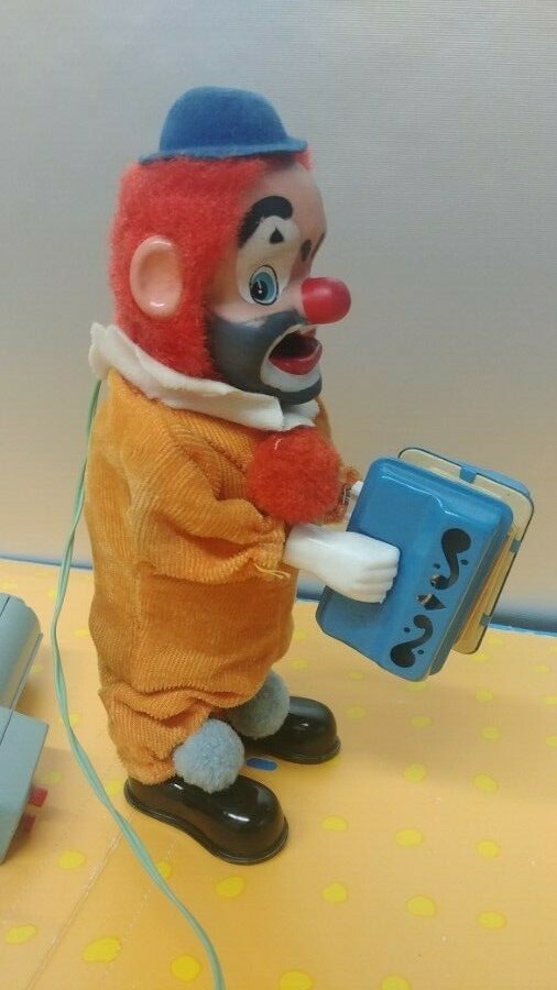 1960's Happy N' Sad Magic Face Clown Battery Operated 1960's Happy N' Sad Magic Face Clown Battery Operated