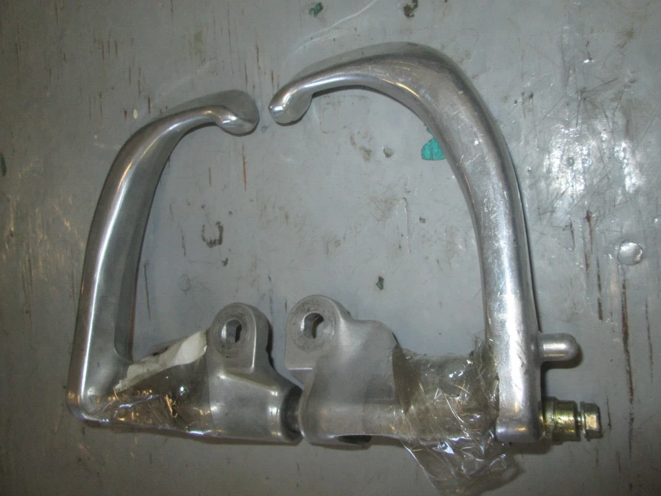 1991-1993 VFR750F INTERCEPTOR 77330-MY7-670 / 77340-MY7-670 EMPUÑADURA DERECHA / IZQUIERDA Foto 3 de 4