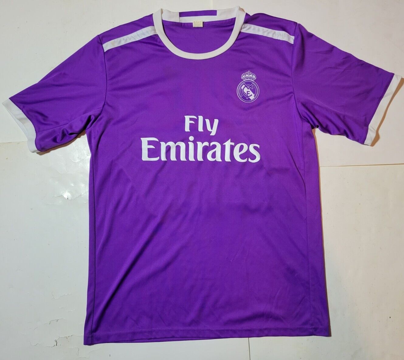 breng de actie besluiten kalender REAL MADRID Fly Emirates Soccer Jersey Shirt Small Purple Football La Liga  | eBay