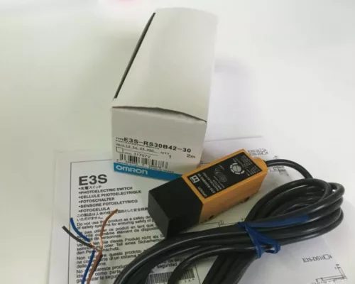 new omron in box E3S-RS30B42-30 Photoelectric Switch FREE SHIPPING