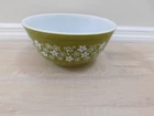 Pyrex #403 Spring Blossom Crazy Daisy Nesting Bowl 2 1/2 Quart