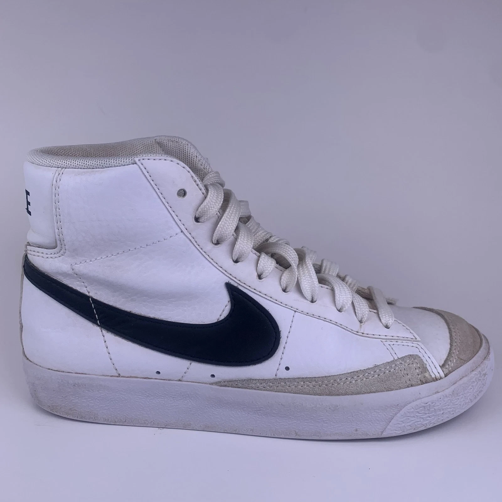 Scarpe da corsa Nike Youth Blazer Mid 77 vintage DA4086 100 bianche taglia 4 5 anni