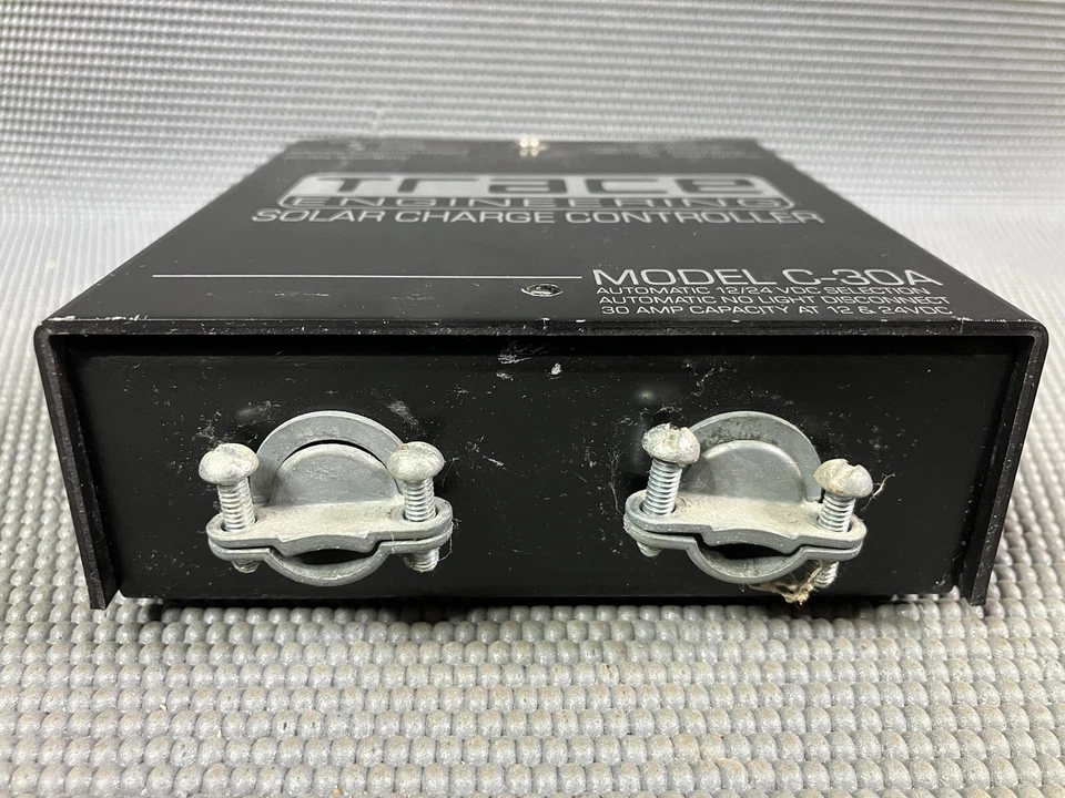 Trace Engineering C30A + Controlador de Carga Solar 12 y 24 Voltios 30 Amp. Foto 2 de 4
