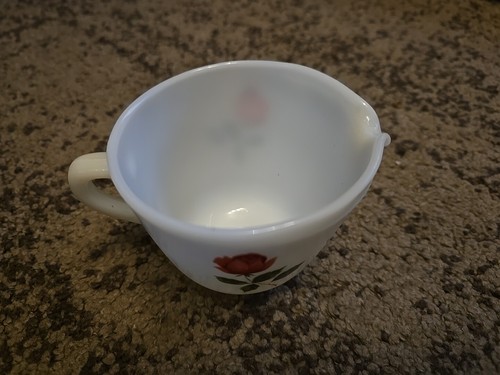 Set of 5 JAJ Pyrex June Rose Cups, Saucers & Milk Jug Vintage 60s retro - Mint - Picture 7 of 7