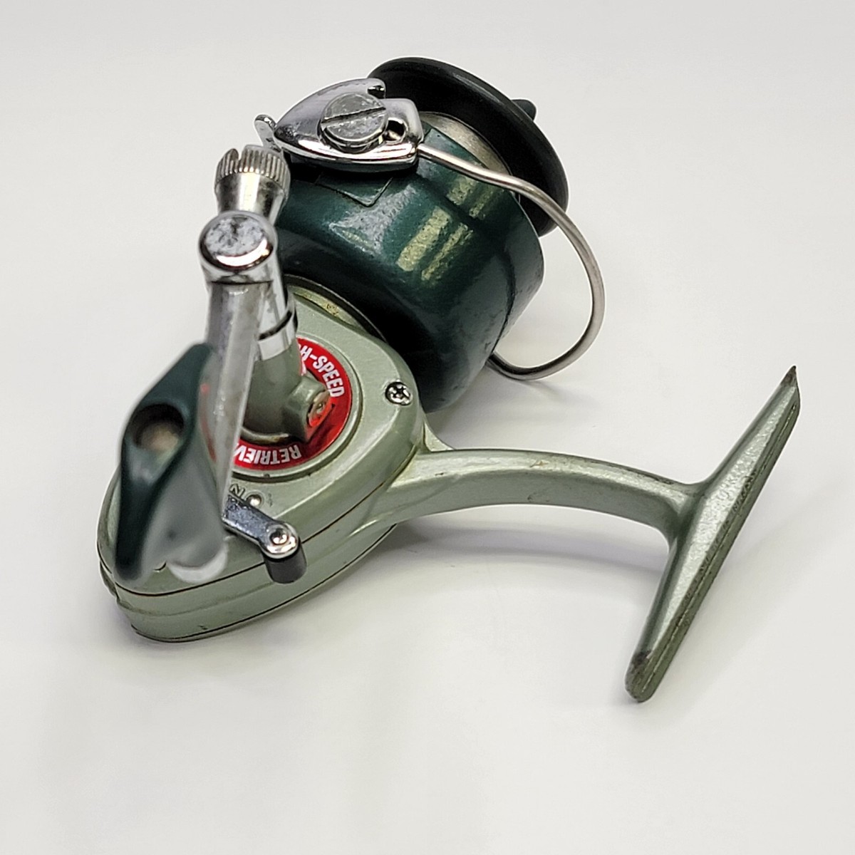 Vintage Daisy Heddon Green 233 Spinning Fishing Lure Reel Vintage Daisy Heddon Green 233 Spinning Fishing Lure Reel