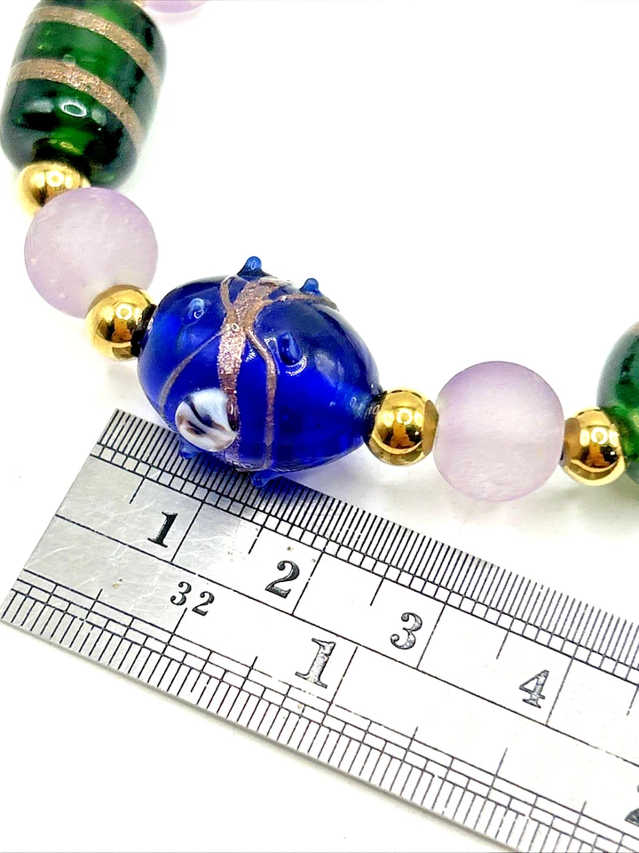 Brazalete elástico con cuentas de murano de vidrio artístico grueso de 7,5" con acero inoxidable dorado Foto 3 de 4
