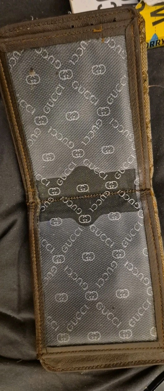 GUCCI Wallet - image 2