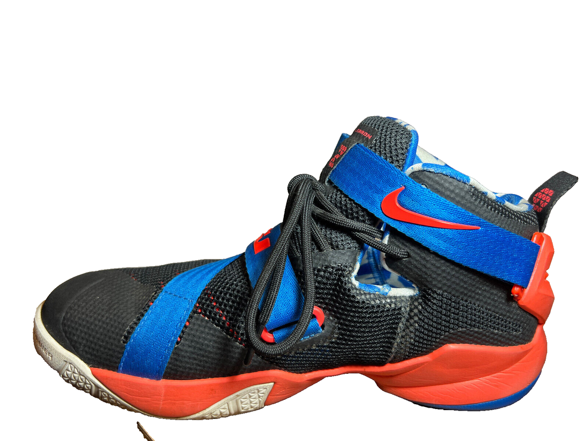 Nike Lebron Soldier IX (GS) Basketball Shoe Nike LeBron Soldier 9 Kentucky Men main image 4