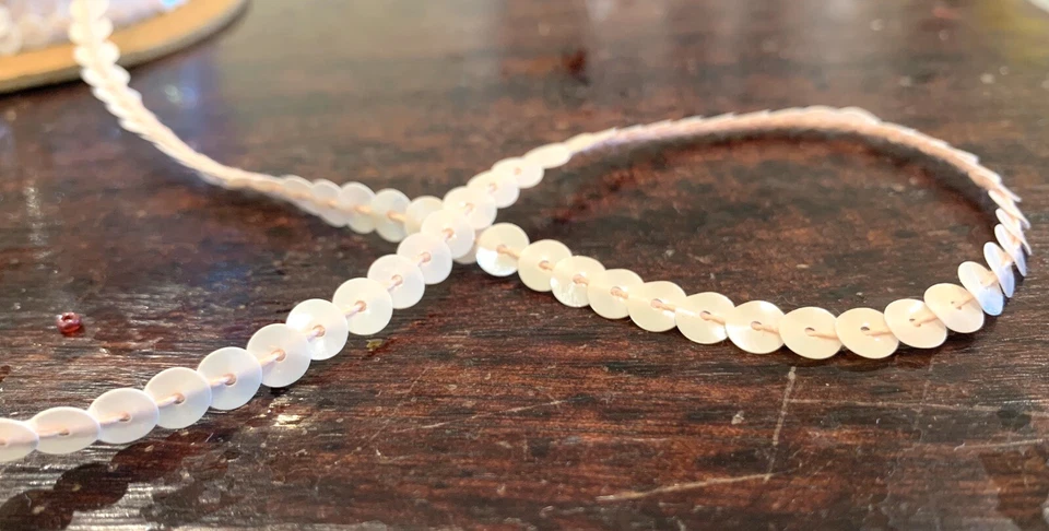 Cadena plana de lentejuelas no elásticas 6 mm rosa bebé pálido X 2 mtr Foto 3 de 4