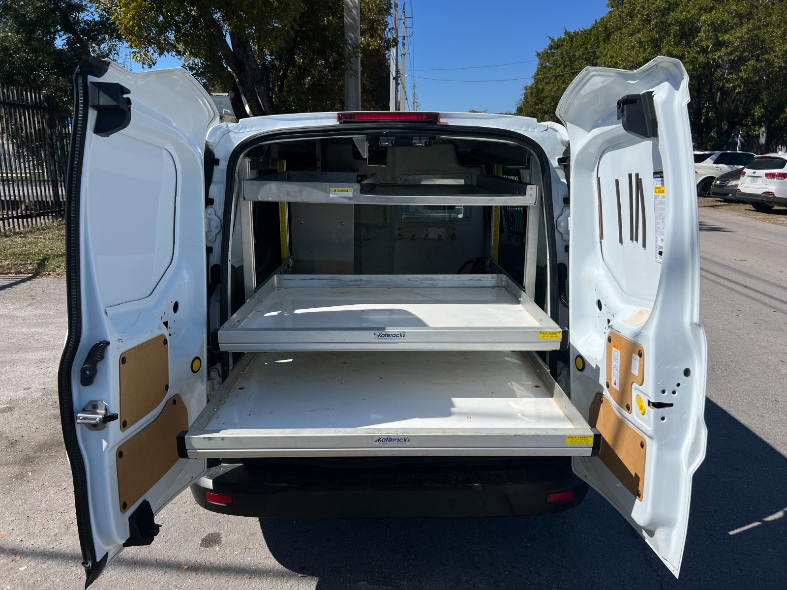 Ford Transit Connect - Image 19