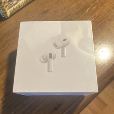 Apple AirPods Pro 2nd Gen MagSafe USB-C Wireless ANC In-Ear Earbuds White
