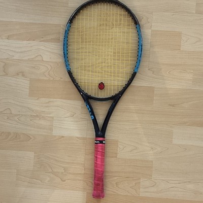 Wilson Ultra 100 Turnierschläger 645 cm² 300 g 16x19 besaitet L2 schwarz/blau