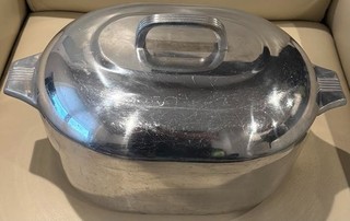 Vtg Wagner Ware Sidney O Magnalite 4265 P 8 qt. Oval Dutch Oven w/Lid & trivet
