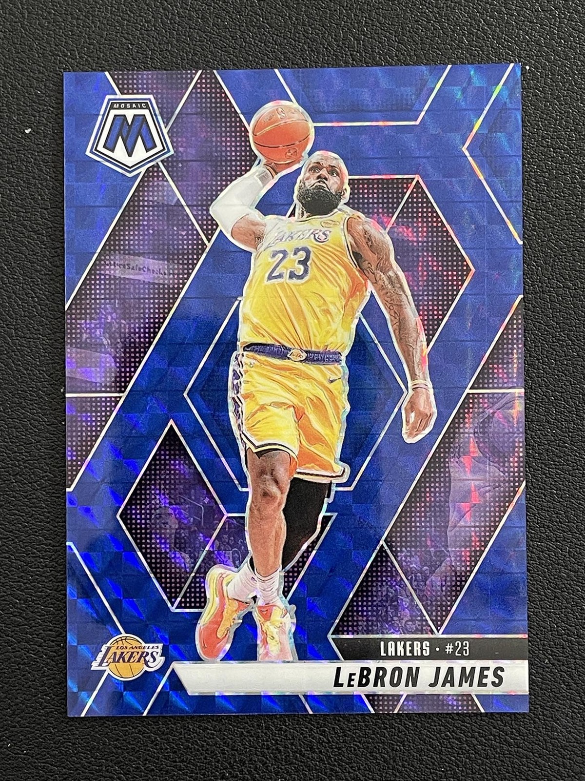 LeBron James 2024-25 Panini Mosaic Blue Mosaic Prizm 125/199 #180
