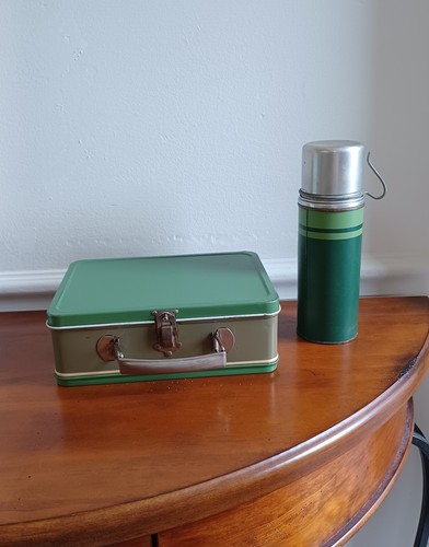 Vintage Lunchbox With Thermos Montgomery Ward Green Kids Metal Lunchbox - Picture 2 of 23