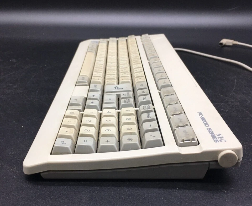 Vintage NEC PC-9800 Series Teclado Vintage Lixo Como Está Operação não confirmada - Imagem 4 de 4
