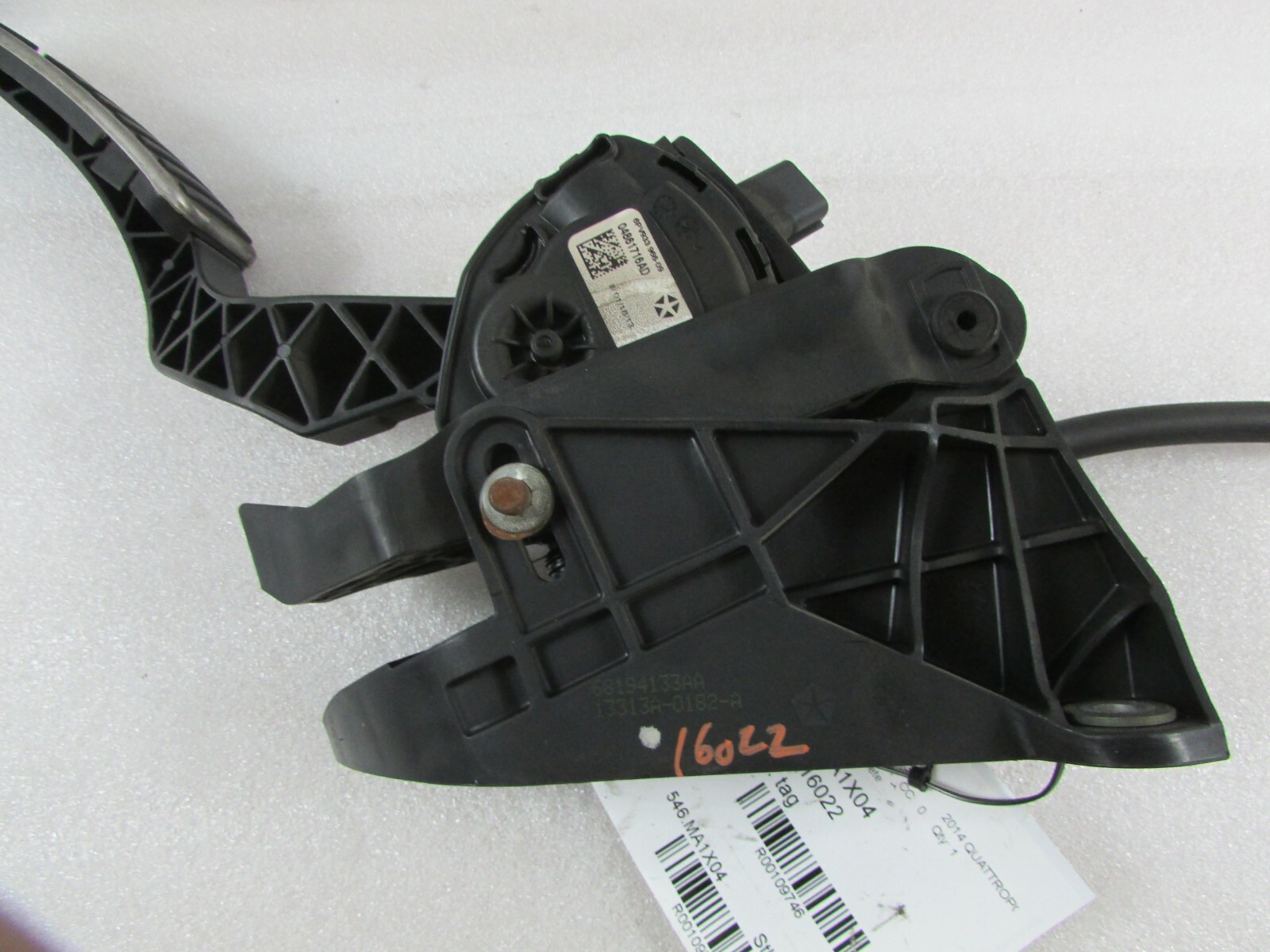 2014 Maserati Quattroporte, Complete Gas Pedal, Used