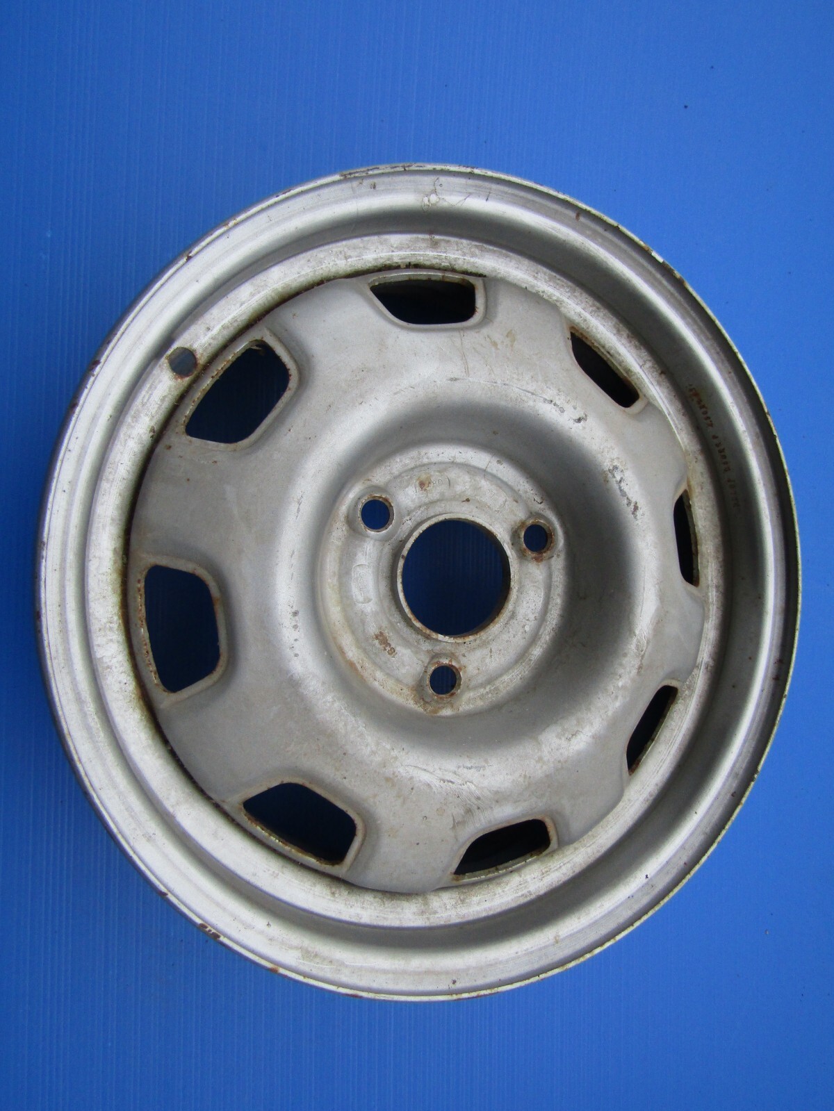 Jante tole 4.50Bx13CH Dunlop pour roue de secours Peugeot 106 et Saxo