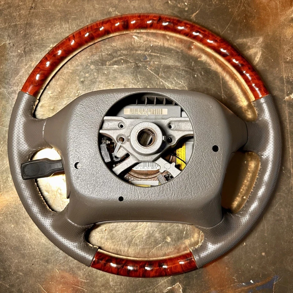 Volante Toyota Land Cruiser Serie 100 Marrón Lexus LX470 Madera Perforada Foto 2 de 4