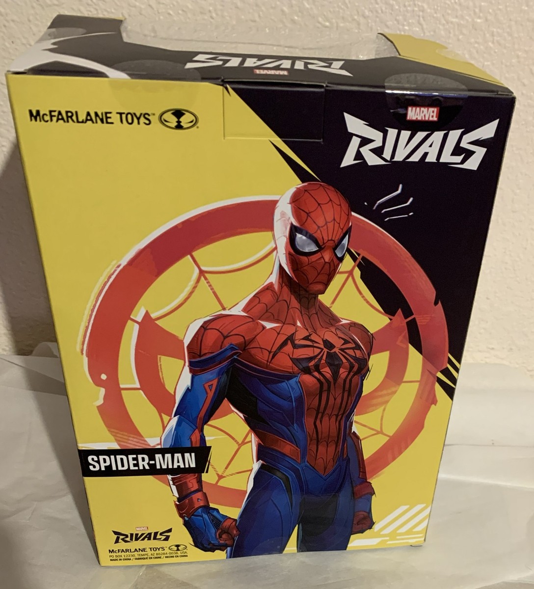 McFarlane Toys Marvel Rivals Spider-Man CHASE statue W/Comic