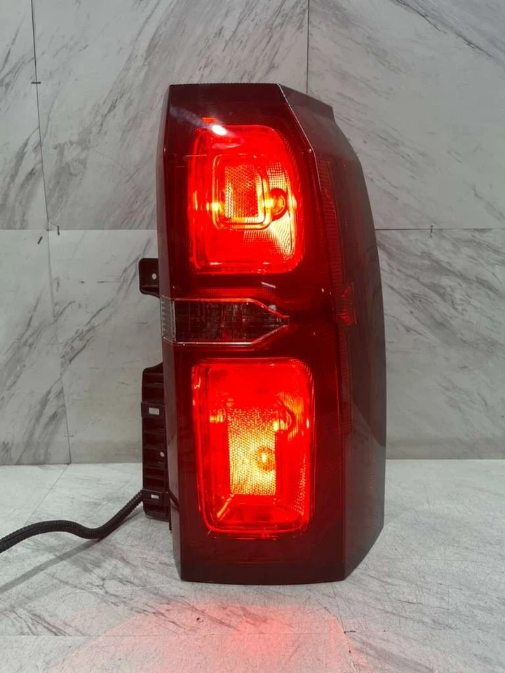 2015 2020 雪佛兰 TAHOE SUBURBAN OUTER 尾灯 原始设备制造商 右侧 LED 84467059 — 第 2/4 张图片