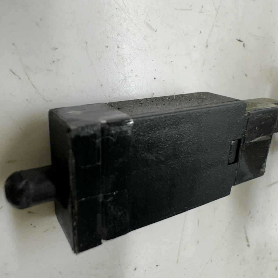 Switch, Auxillary Shut Off - 2011 POLARIS RUSH PRO-R  - Image 4 of 4