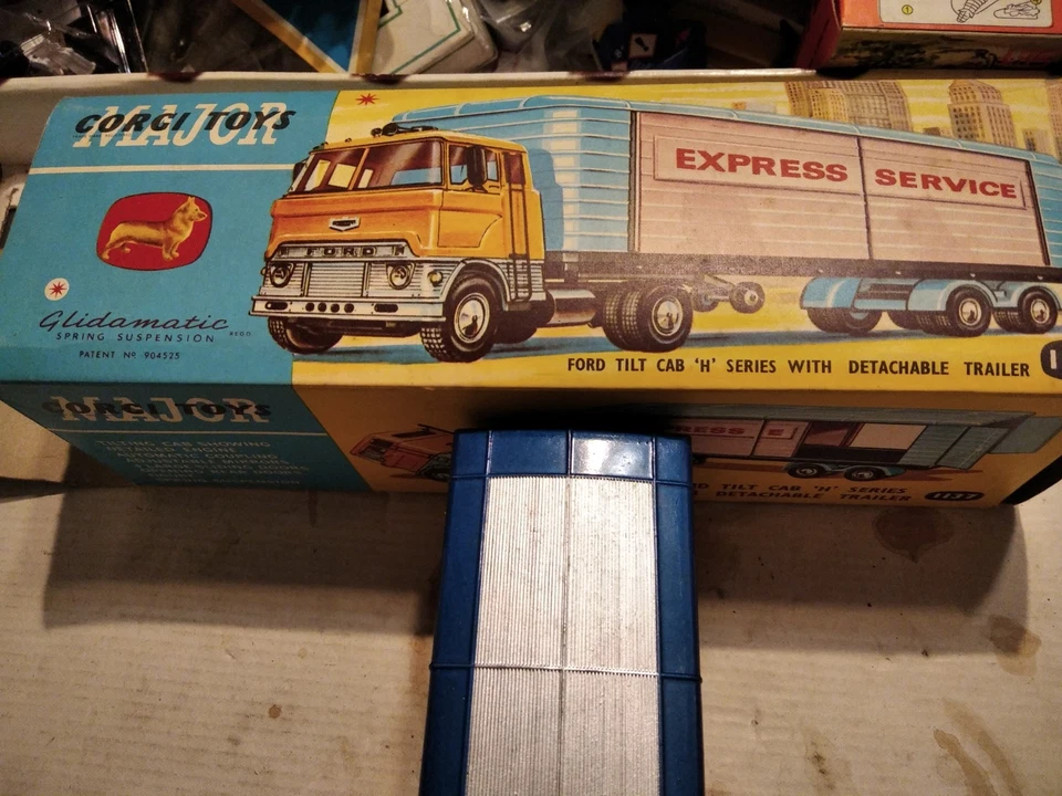 CORGI TOYS 1/50- CAMION FORD CON RIMORCHIO- APRIBILE- PERFETTO CON SCATOLA - Immagine 2 di 4