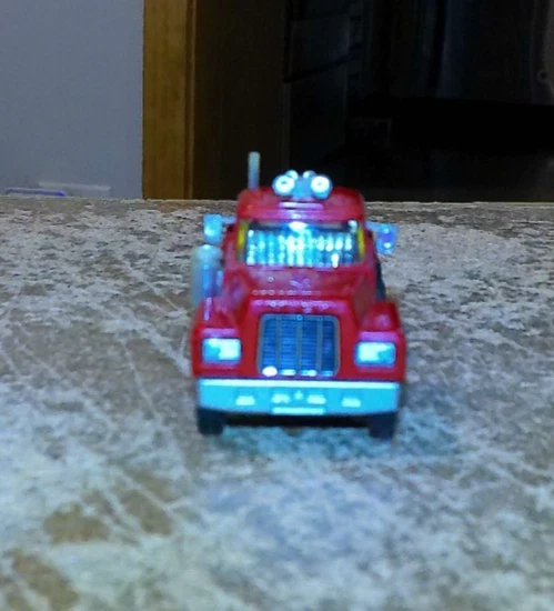 老式 4 英寸长实心 mack R600 半拖拉机,形状非常好,二手 — 第 2/4 张图片