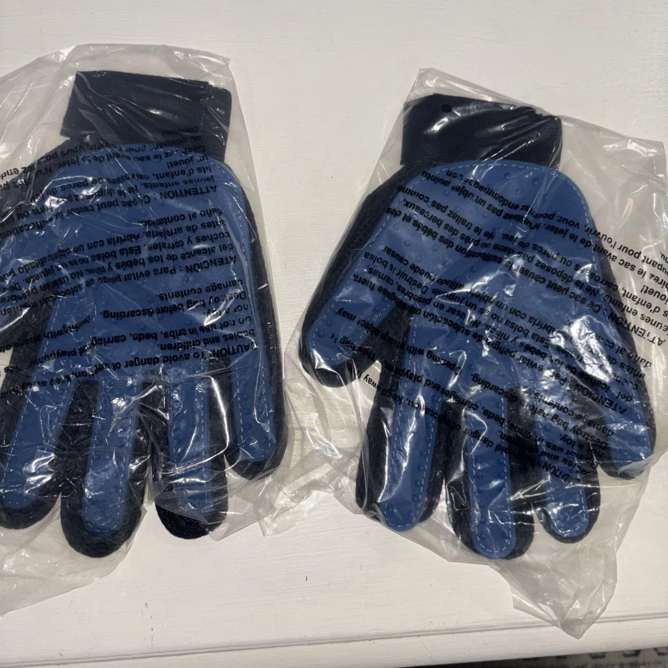  True Touch Five Finger Deshedding Gloves (2) Pet The Hair Away Dogs  - Image 2 of 3