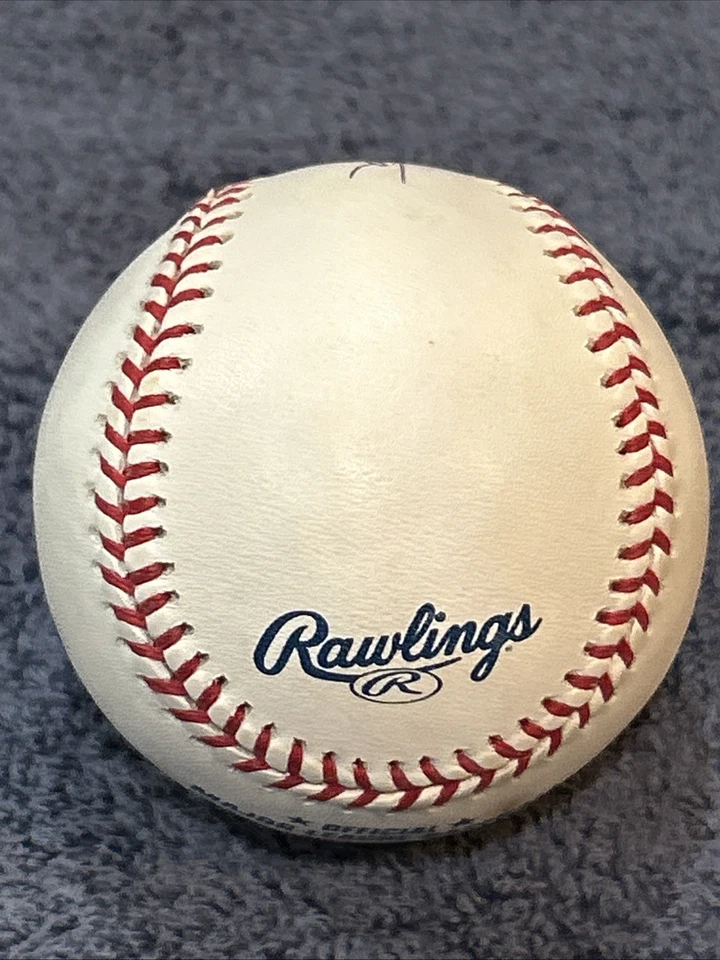 Pelota de béisbol autografiada firmada por José Tabata K Foto 3 de 4