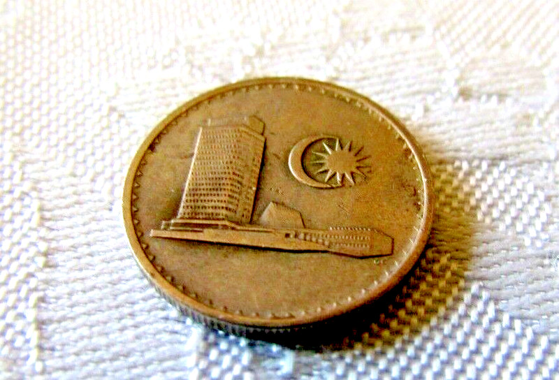 1968 Malaysia 10 Sen Coin Building on front of coin Sun in Moon Rim