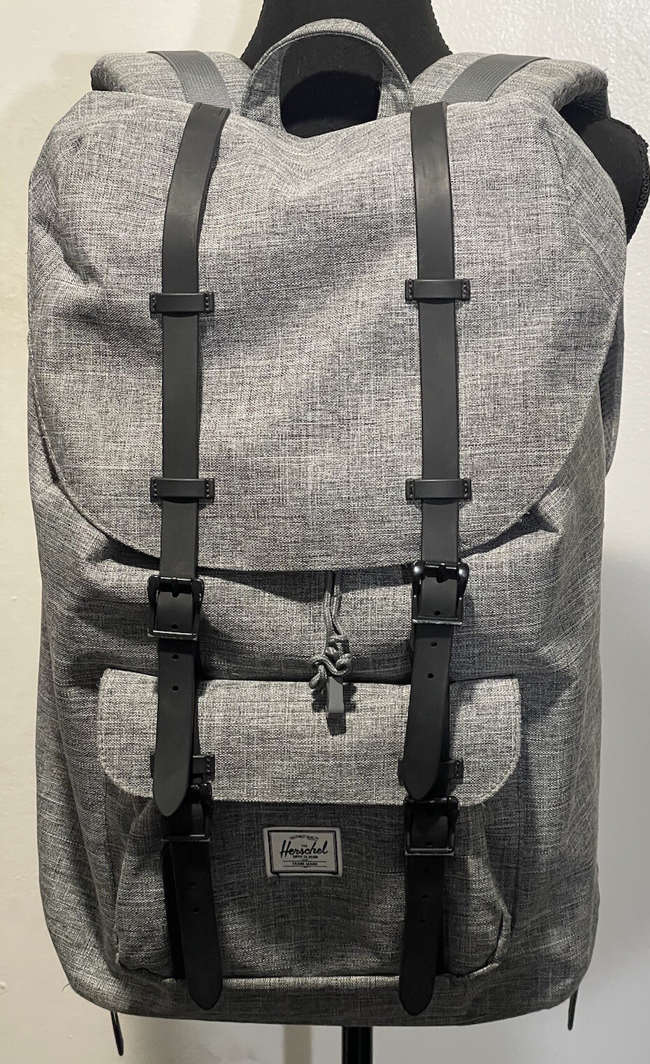 HERSCHEL Little America 25L Raven Crosshatch Black Buckle Backpack Laptop  Space