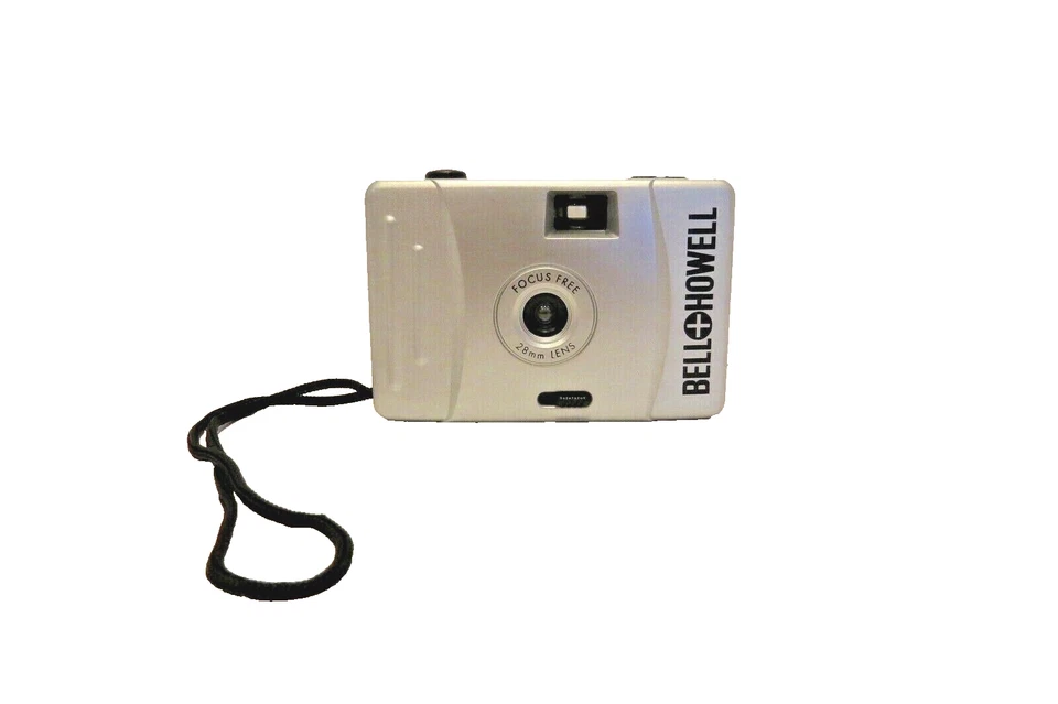 BELL & HOWELL ULTRA COMPACT CAMERA 35mm Focus Free with Case BELL + HOWELL - Image 2 of 4