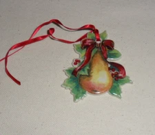 Longaberger Christmas 2000 Tie-On Pear with Holly Berry #36633