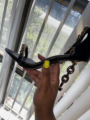 Tom Ford Women s Black/Gold Leather Chain Strappy Pointed Toe Heels 8.5