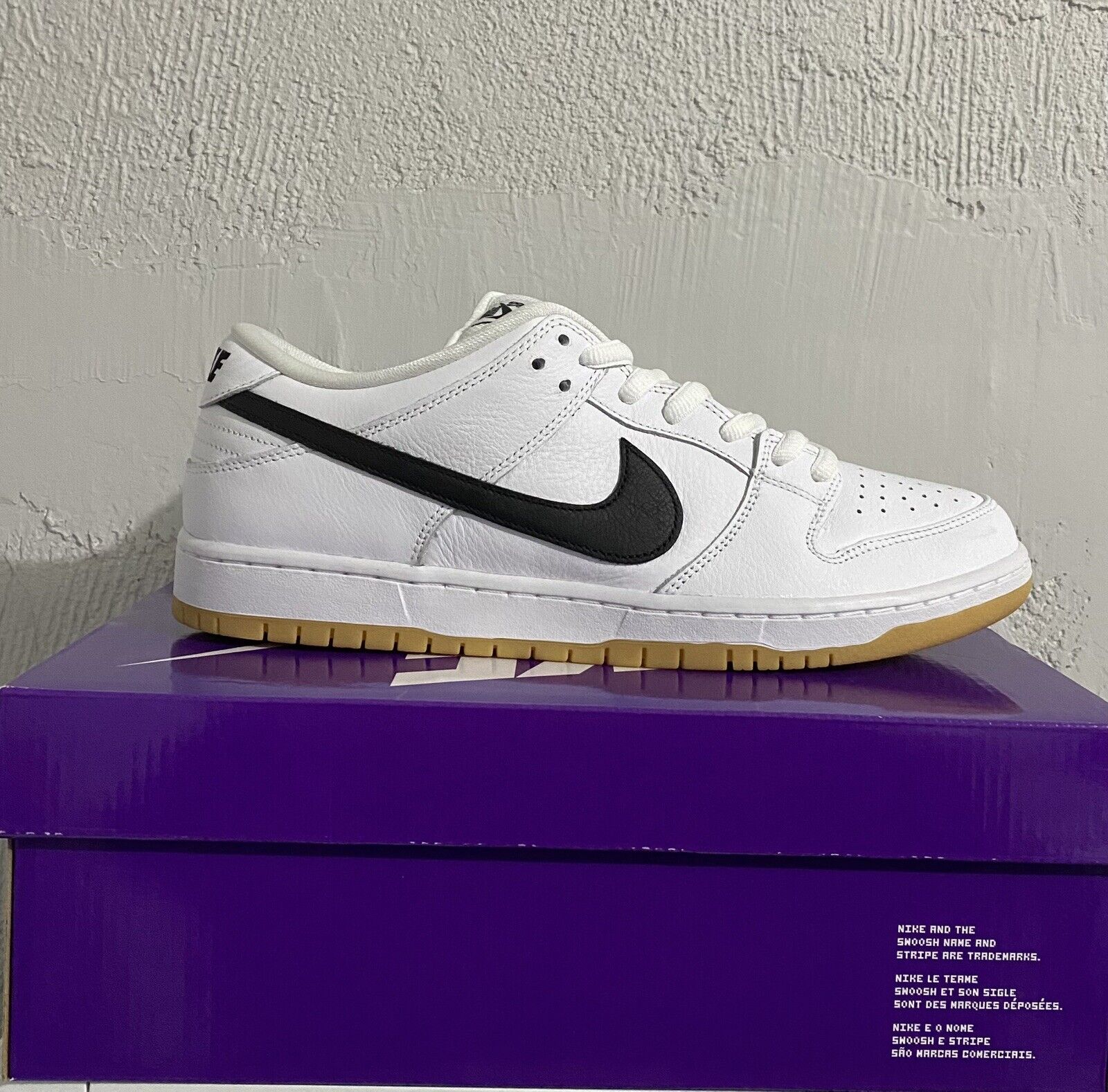 dubbele Welvarend Voorbijgaand Nike SB Dunk Low Pro White Black Gum 2023 - CD2563 101 Size 12 In Hand |  eBay