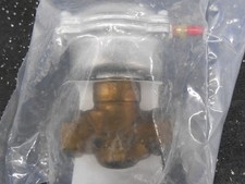 SIEMENS 6YC71 1/2" NPT 2-WAY NO, GLOBE PNEUMATIC CONTROL VALVE 2.5Cv