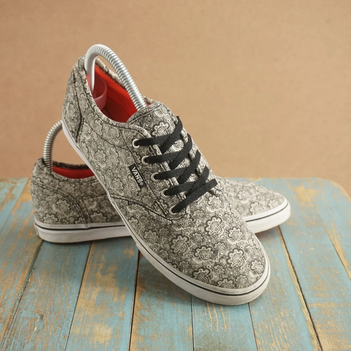 Vans Womens Atwood Black White Paisley Sneakers Size 7 Low Top Lace Up Canvas