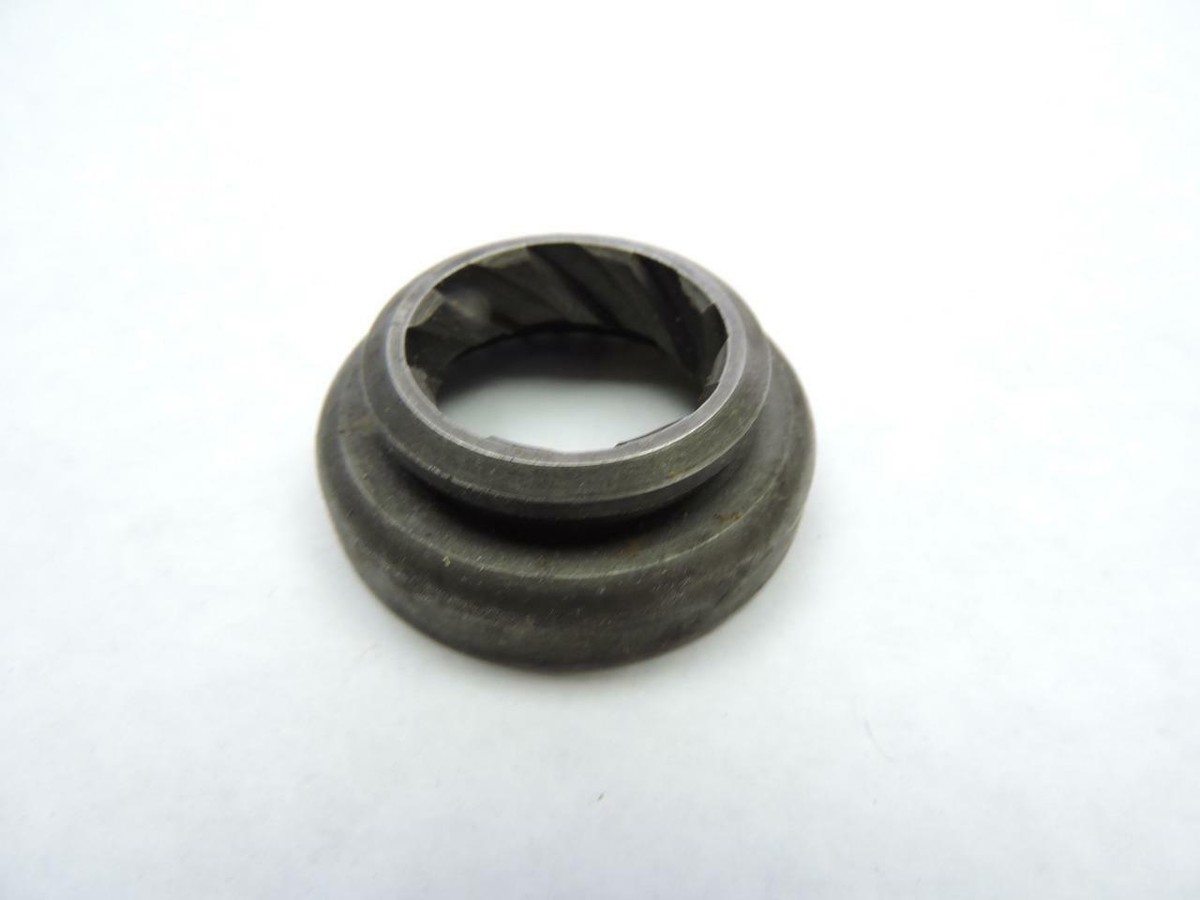 278-15671-00 NOS Yamaha Starter Ratchet Wheel RD400 DS7 R5B R5C