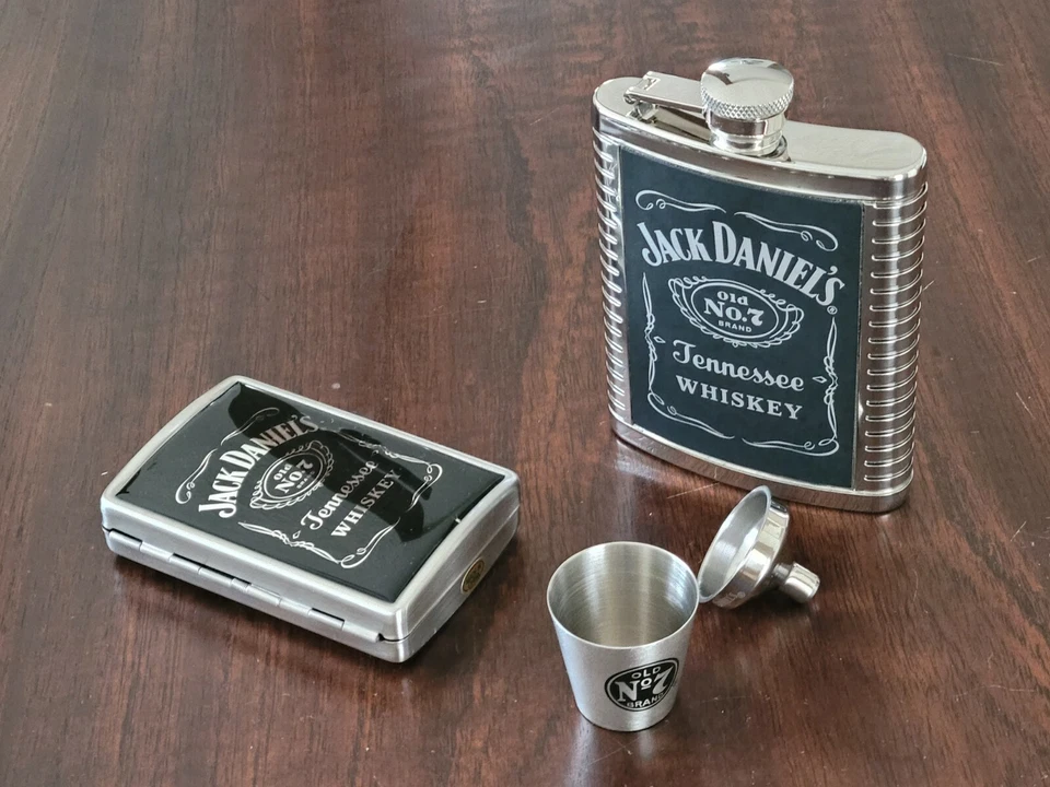 Jack Daniels 6 Oz Flask Cigarette Case Shot Funnel Set Stainless Steel Flask Set - Image 2 of 4