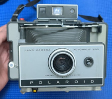 Polaroid Automatic 230 Land Camera 1967, Grey with Black Stripe  Manual