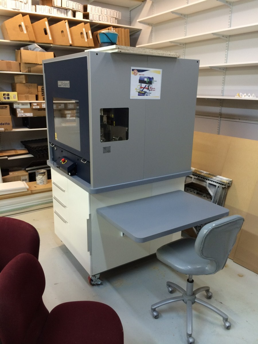 Roland Modela Pro II MDX-540 – 3D Milling Machine – Professional