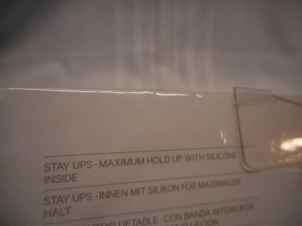 Medias altas hasta los muslos de H&M encaje talla S pequeñas blancas Foto 4 de 4