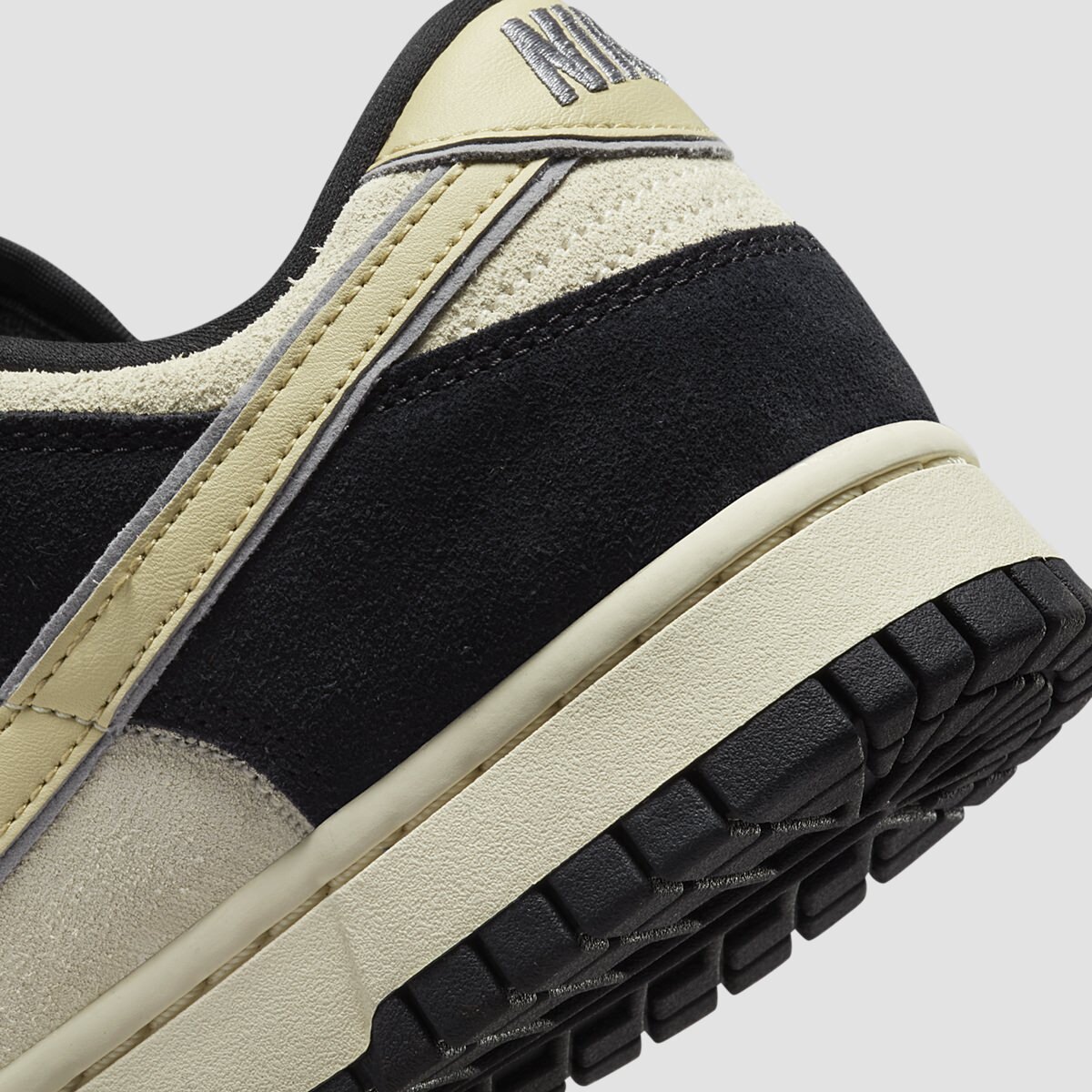 (W) Nike Dunk Low LX Black Suede ★ s-l400.jpg