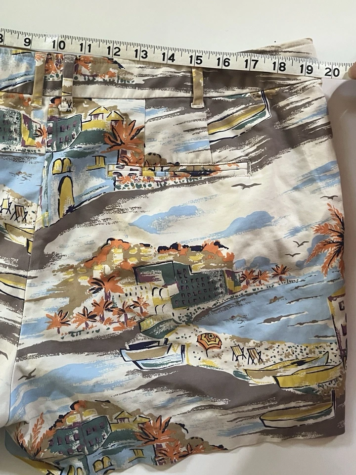 Boden Seaside Print Bistro Chino Shorts size 14R Cream Multi Coastal Print - Image 3 of 4
